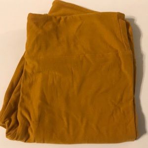 **MOVING SALE** LuLaRoe OS leggings